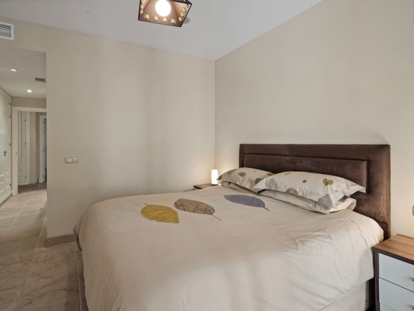 Apartment for sale in Estepona