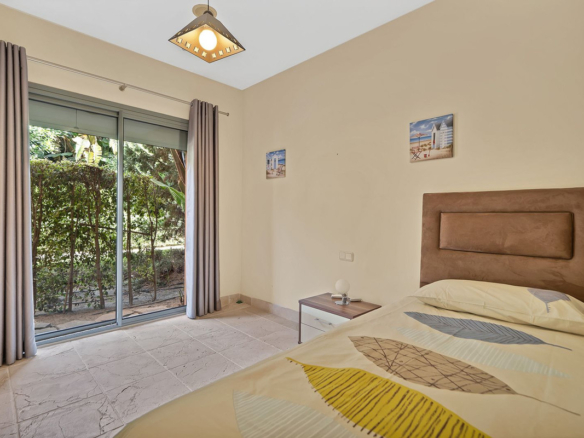 Apartment for sale in Estepona