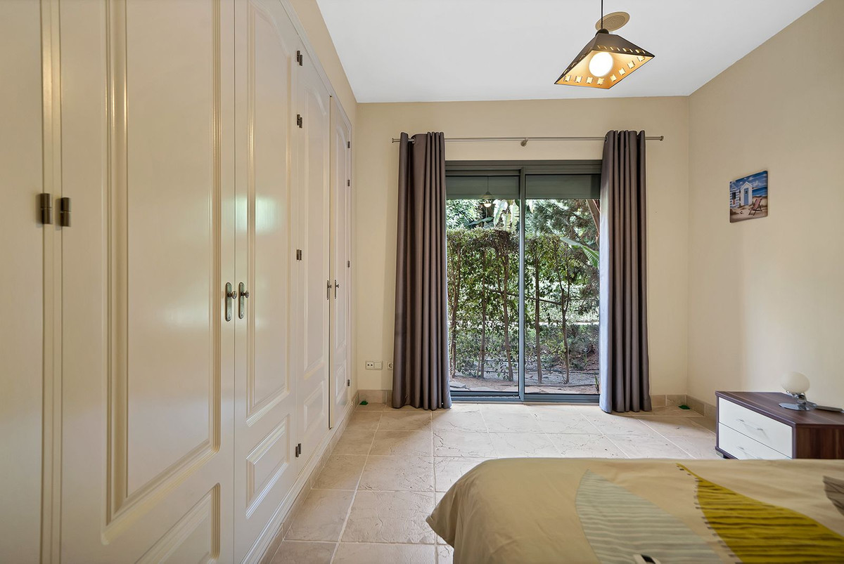 Apartment for sale in Estepona
