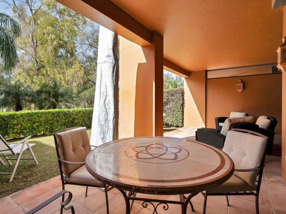 Apartment for sale in Estepona