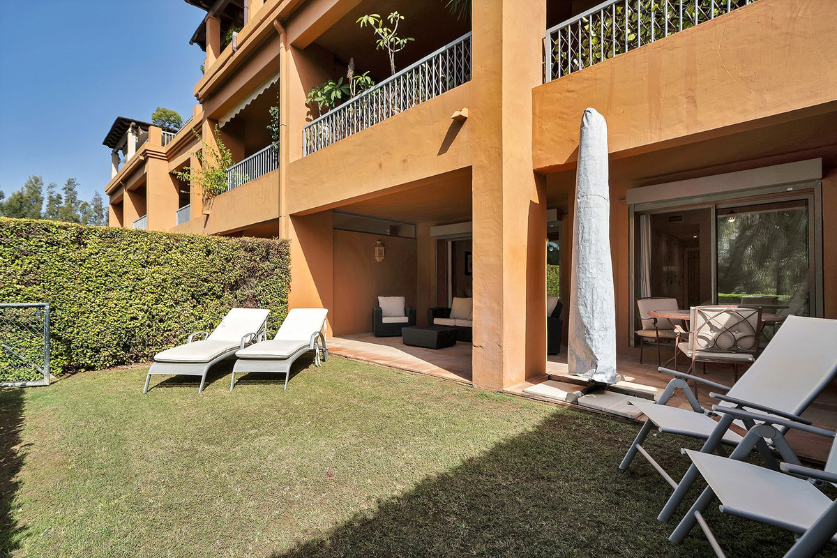 Apartment for sale in Estepona