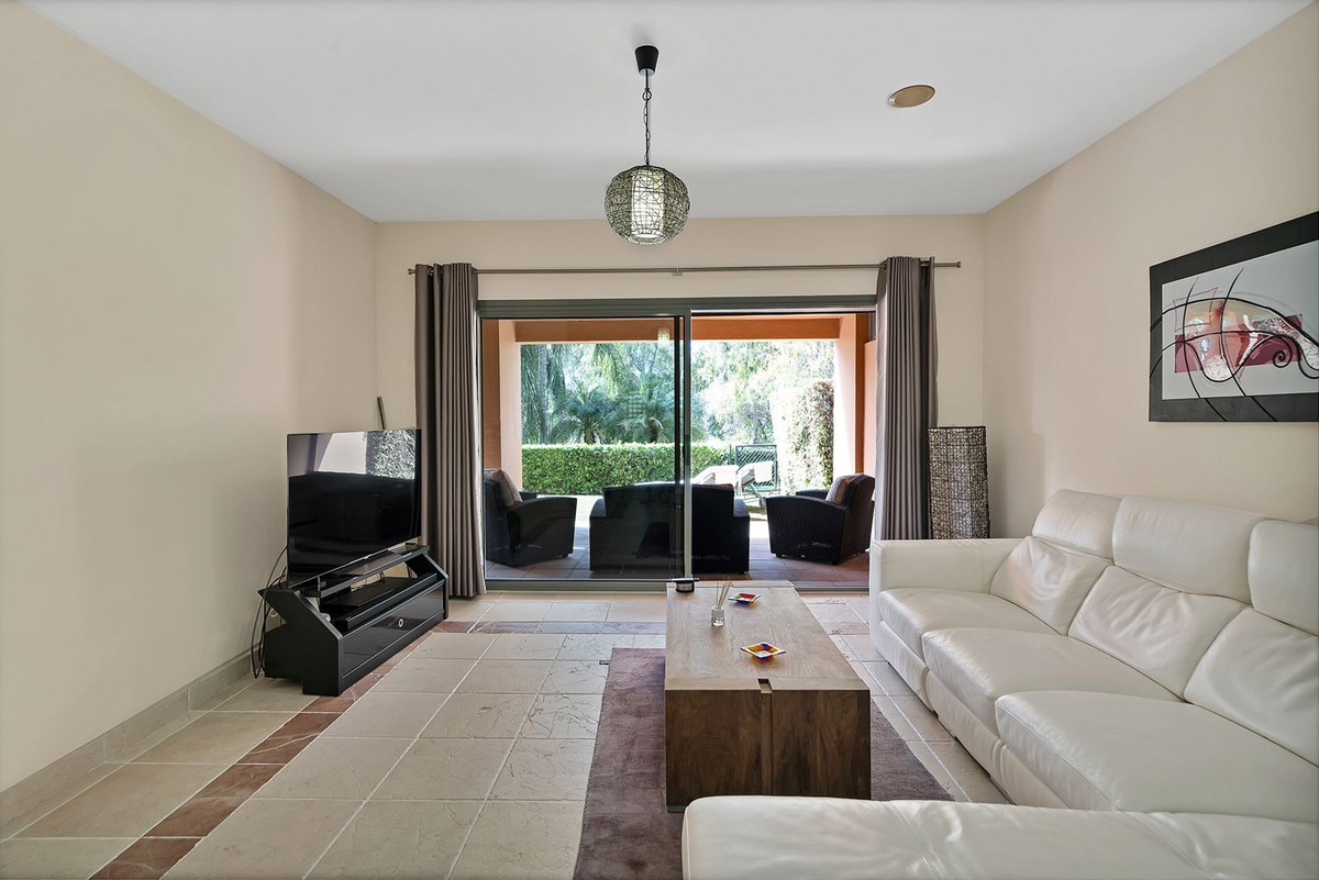 Apartment for sale in Estepona