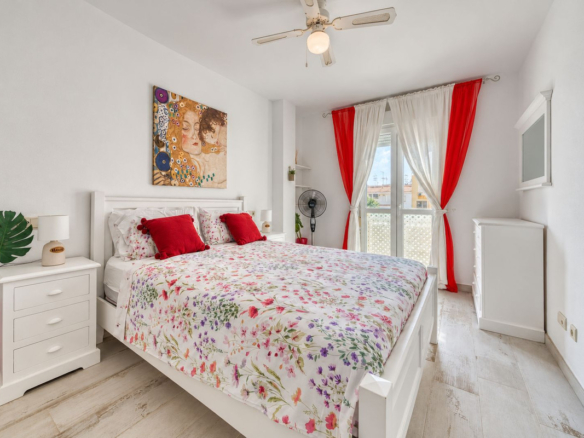 Apartment for sale in Manilva