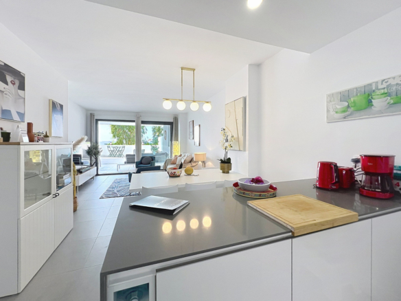 Apartment for sale in Manilva