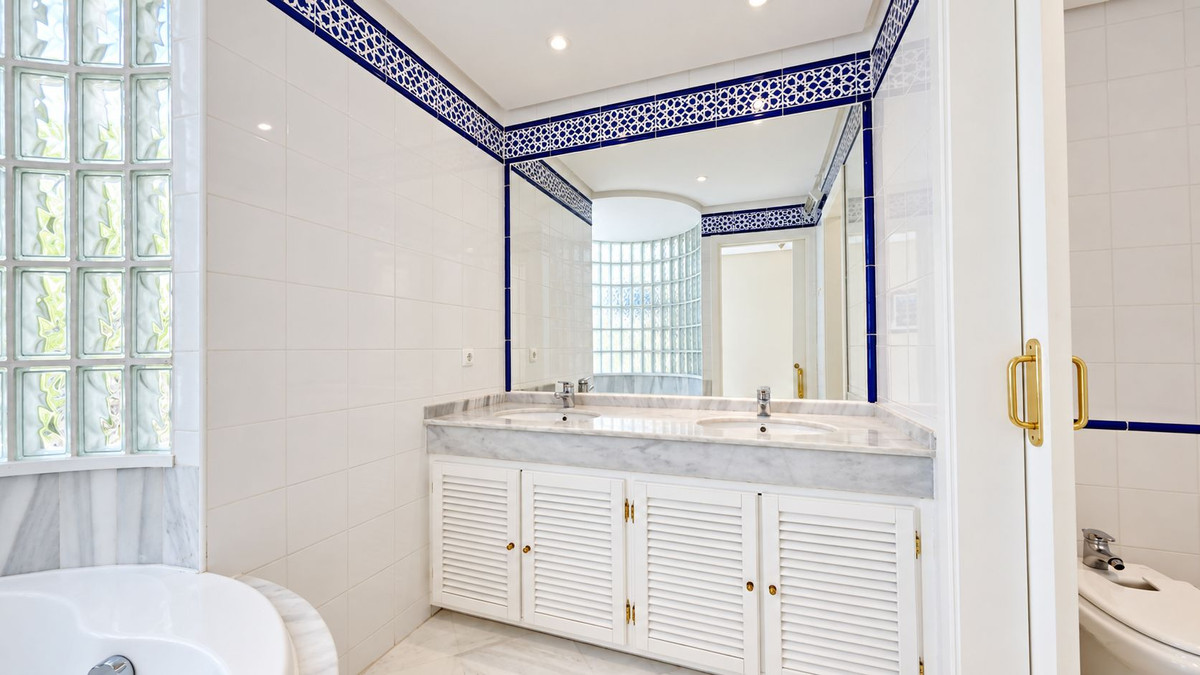 Apartment for sale in Marbella