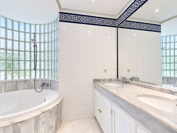 Apartment for sale in Marbella