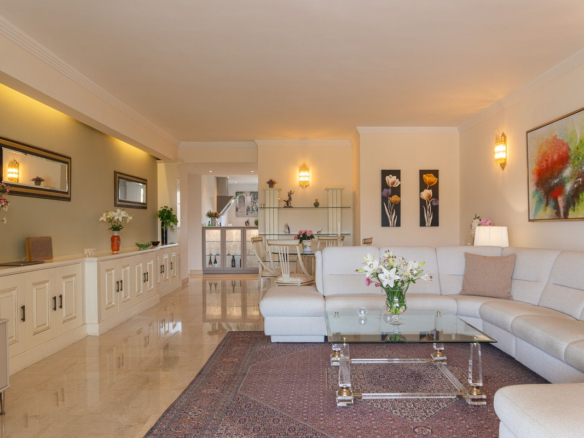 Apartment for sale in Mijas