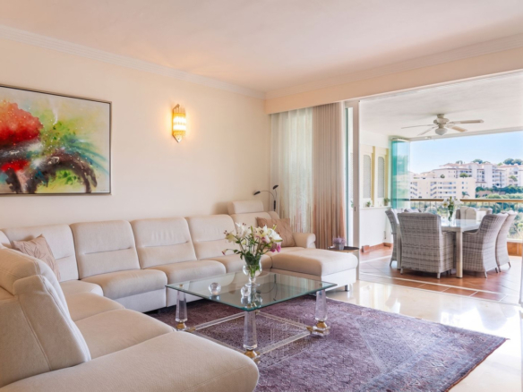 Apartment for sale in Mijas
