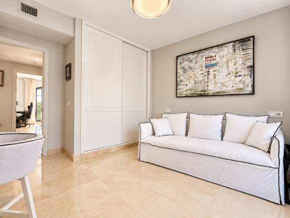 Penthouse for sale in Benahavís