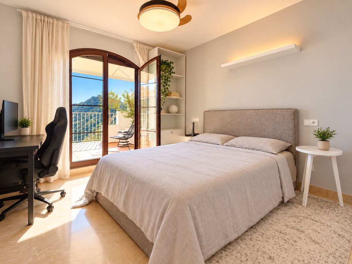 Penthouse for sale in Benahavís