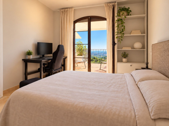 Penthouse for sale in Benahavís