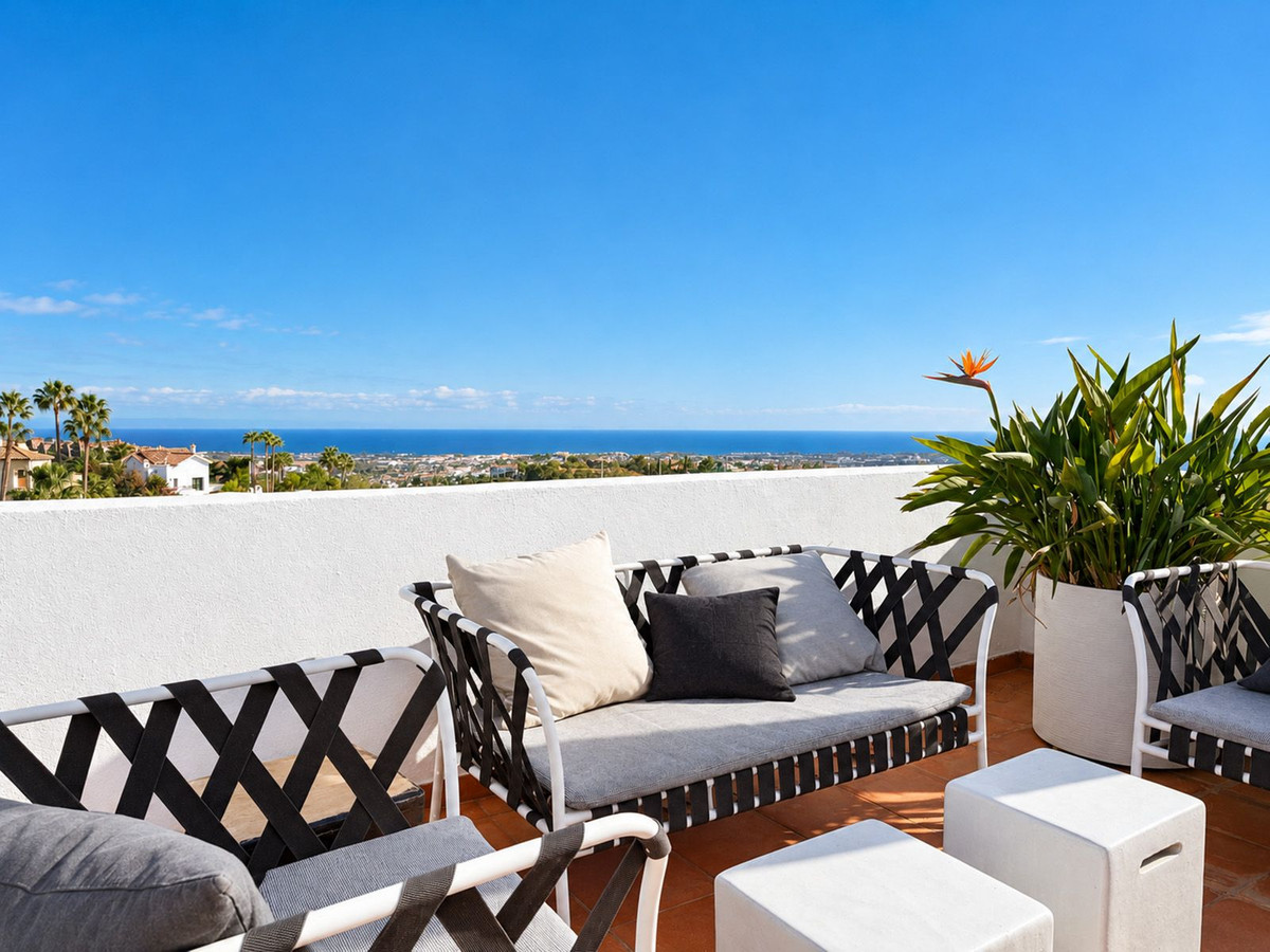 Penthouse for sale in Benahavís