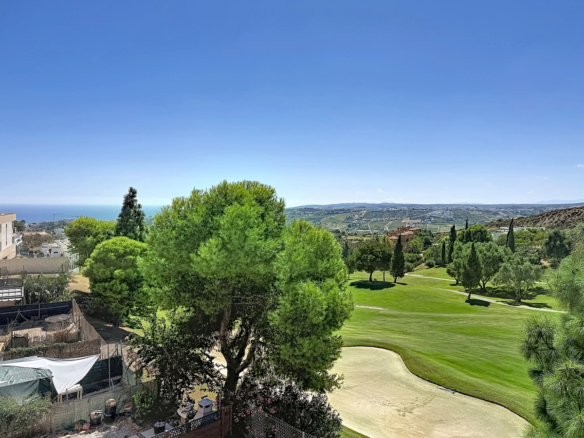 Penthouse for sale in Casares