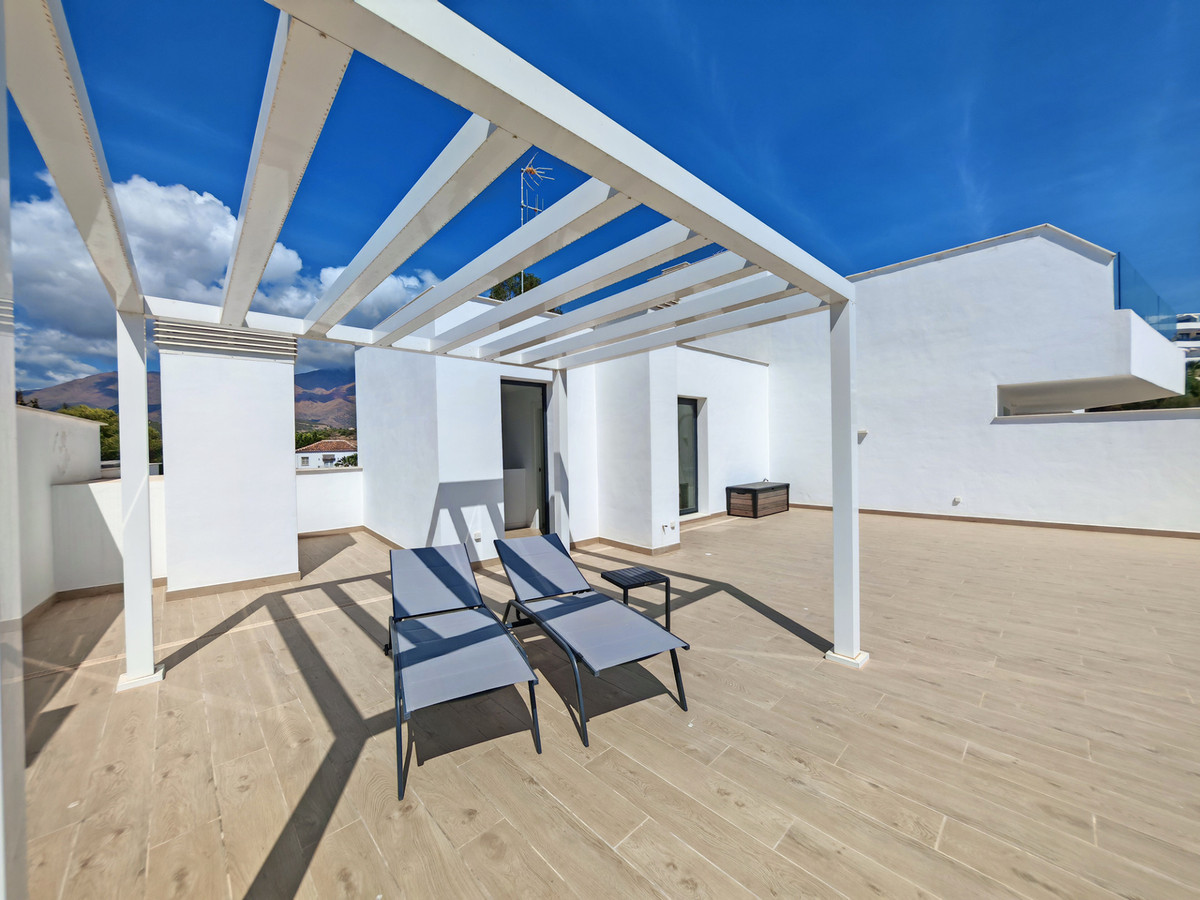 Penthouse for sale in Estepona
