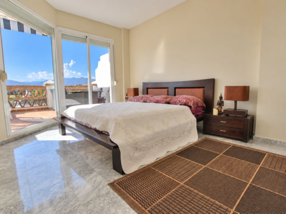 Penthouse for sale in Mijas
