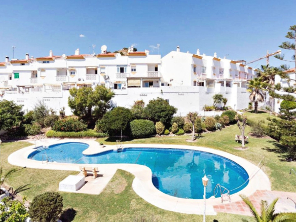 Semi-Detached House for sale in Benalmadena