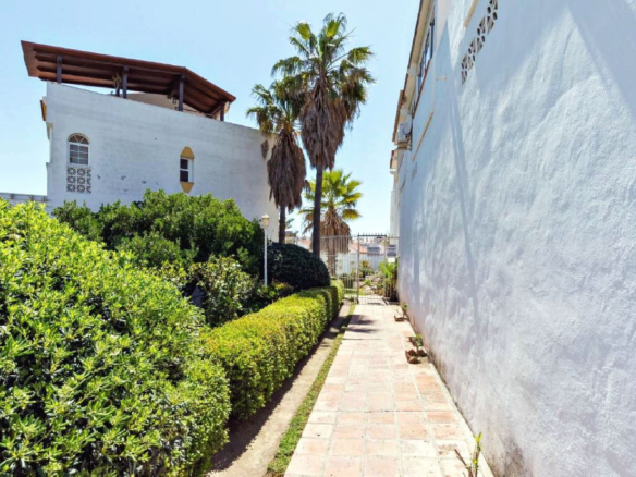 Semi-Detached House for sale in Benalmadena