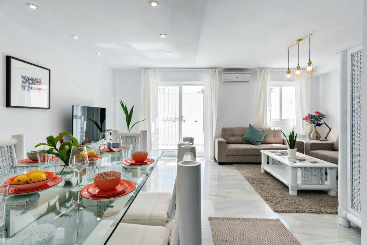 Semi-Detached-House-in-Benalmadena-Ref-R5510119 Semi-Detached House for sale in Benalmadena