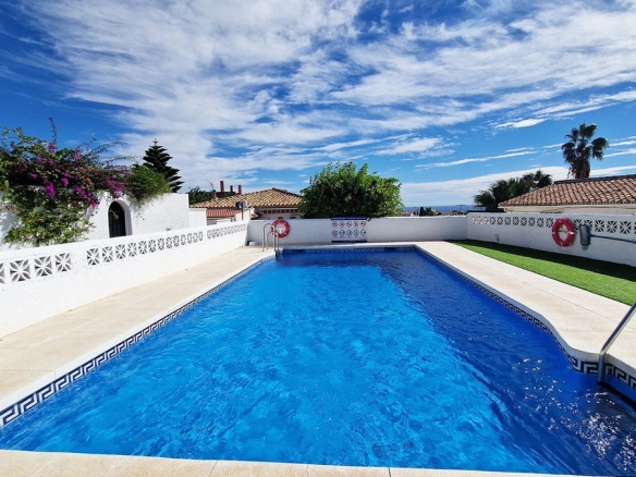 Semi-Detached House for sale in Benalmadena
