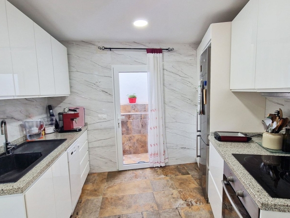 Semi-Detached House for sale in Benalmadena