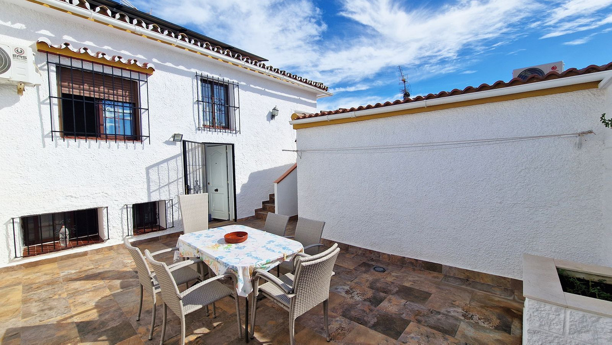 Semi-Detached-House-in-Benalmadena-Ref-R5530015 Semi-Detached House for sale in Benalmadena