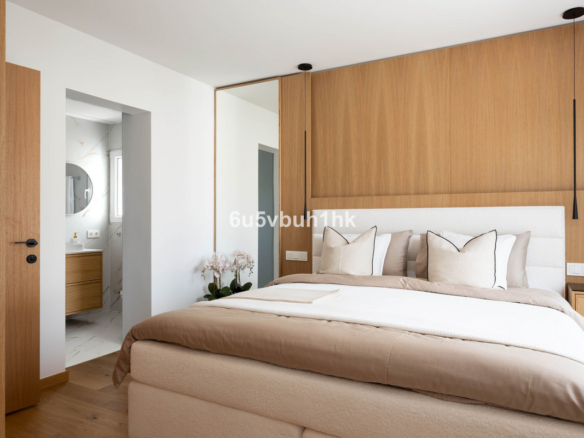 Townhouse for sale in Estepona