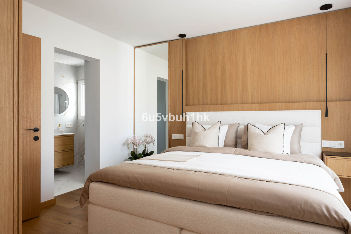 Townhouse for sale in Estepona