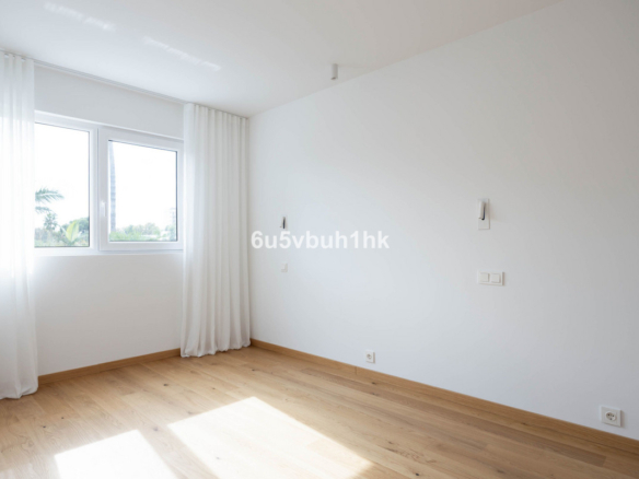 Townhouse for sale in Estepona
