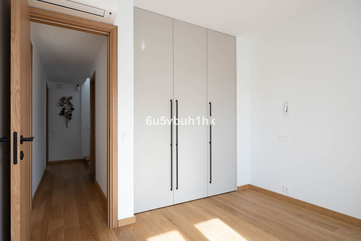 Townhouse for sale in Estepona