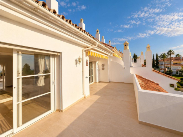 Townhouse for sale in Estepona