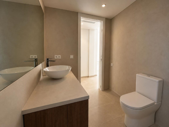 Townhouse for sale in Estepona