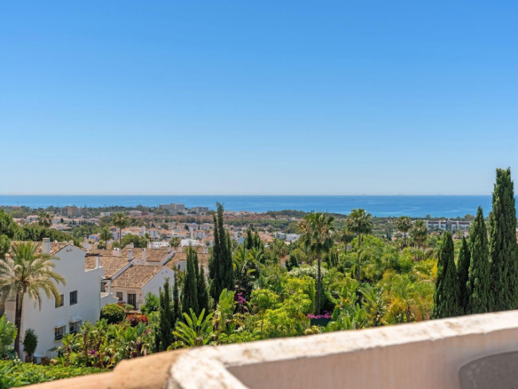 Townhouse for sale in Estepona