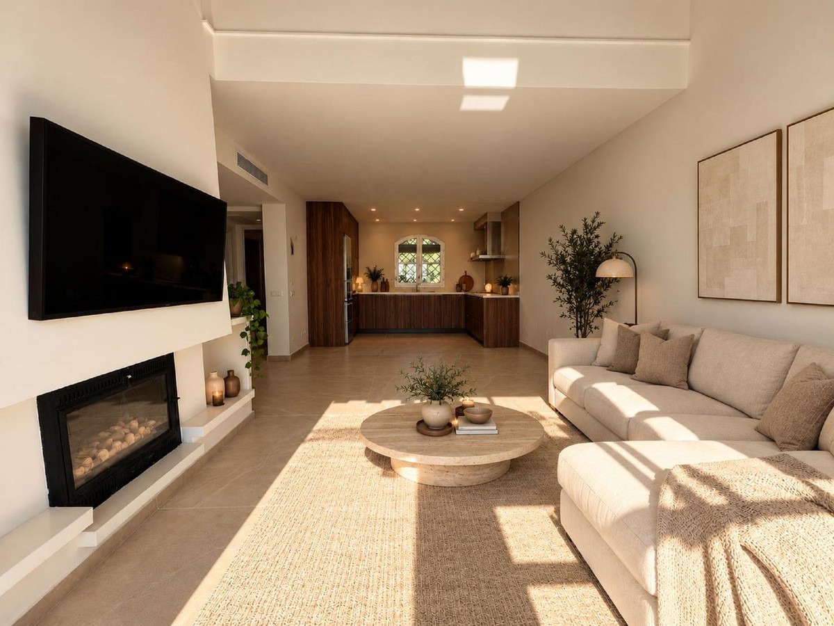 Townhouse for sale in Estepona