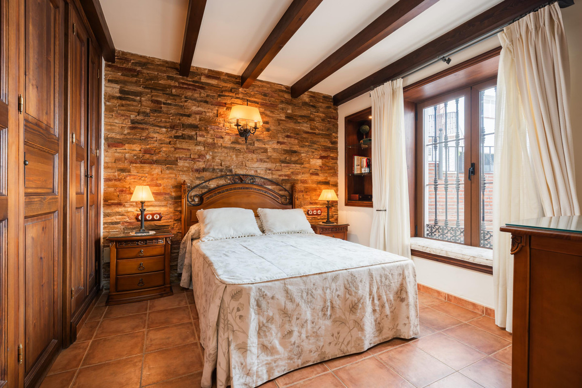 Townhouse for sale in Istán