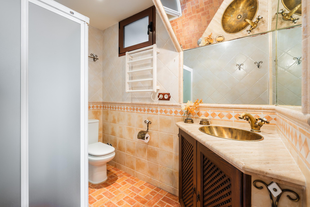 Townhouse for sale in Istán