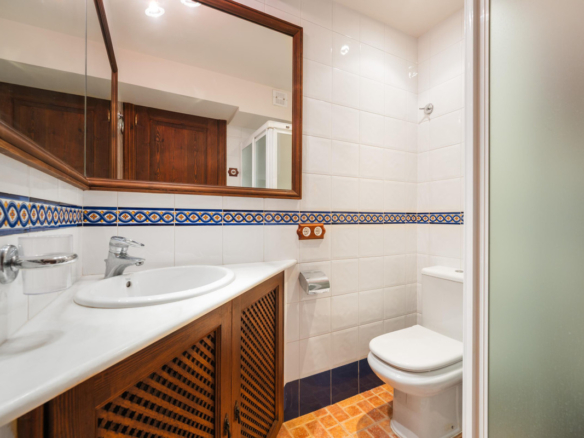 Townhouse for sale in Istán