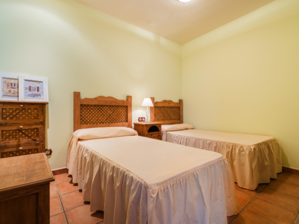 Townhouse for sale in Istán