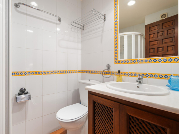 Townhouse for sale in Istán