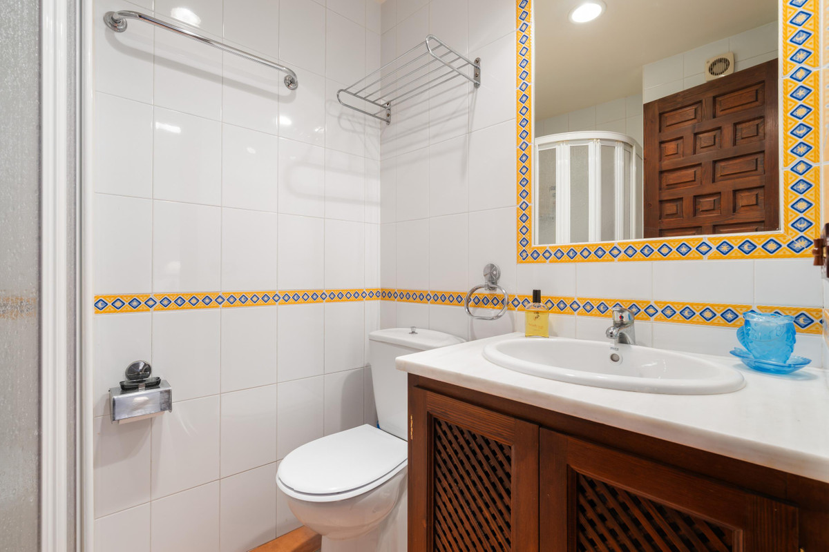Townhouse for sale in Istán
