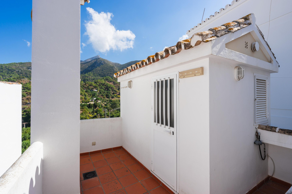 Townhouse for sale in Istán