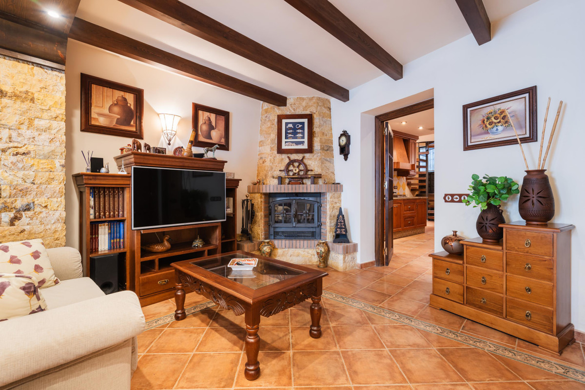 Townhouse for sale in Istán