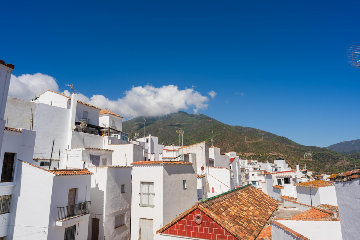 Townhouse for sale in Istán