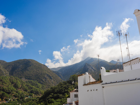 Townhouse for sale in Istán