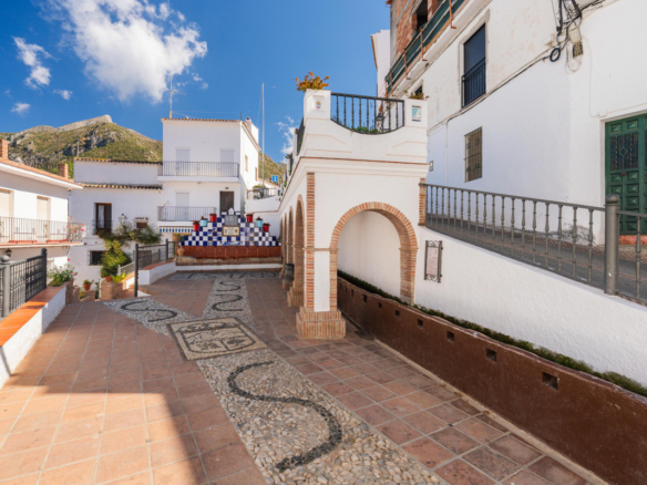Townhouse for sale in Istán