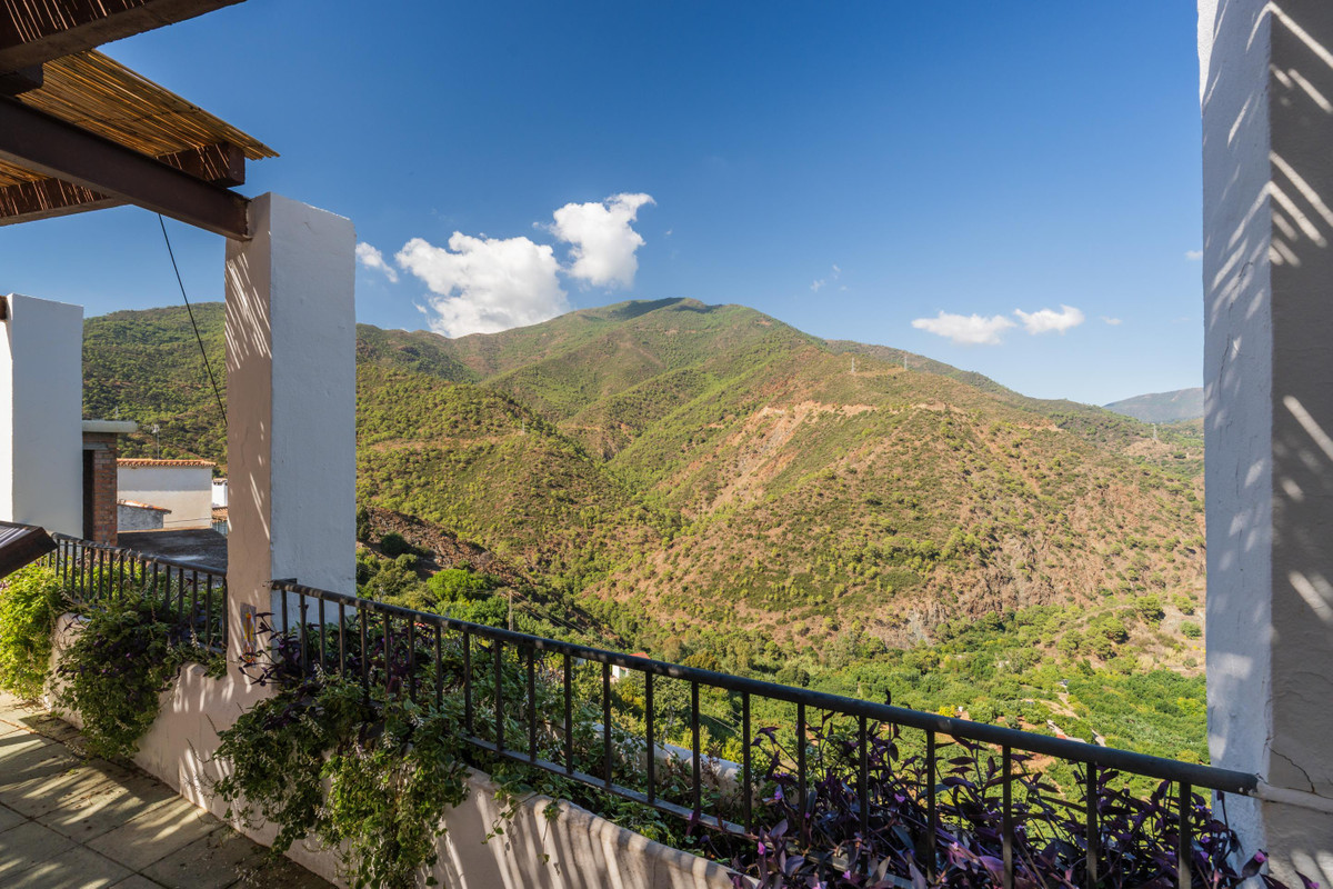 Townhouse for sale in Istán