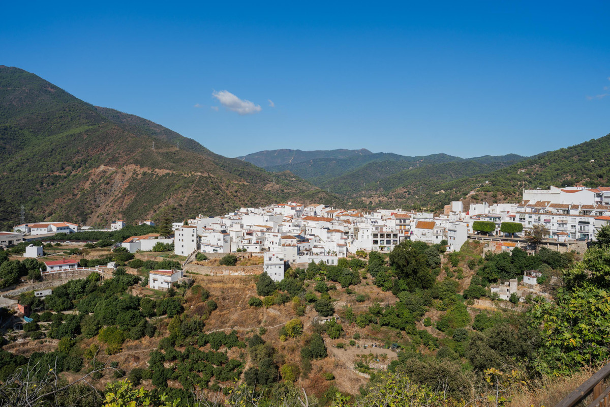 Townhouse for sale in Istán