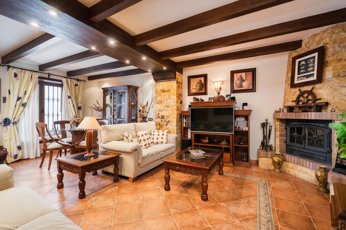 Townhouse for sale in Istán