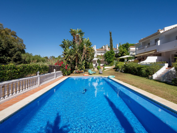 Townhouse for sale in Marbella