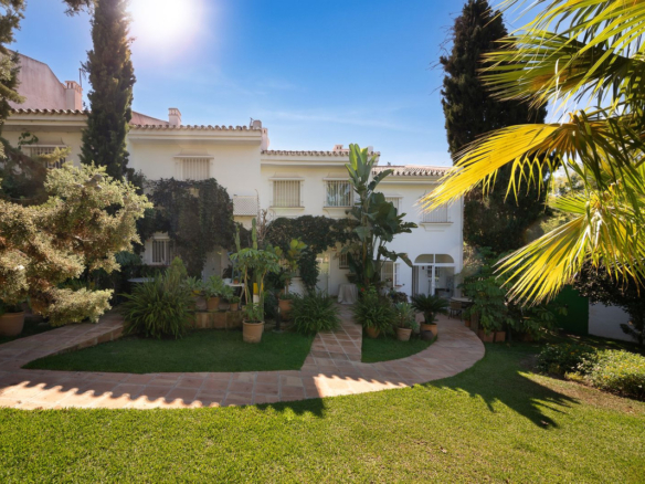 Townhouse for sale in Marbella