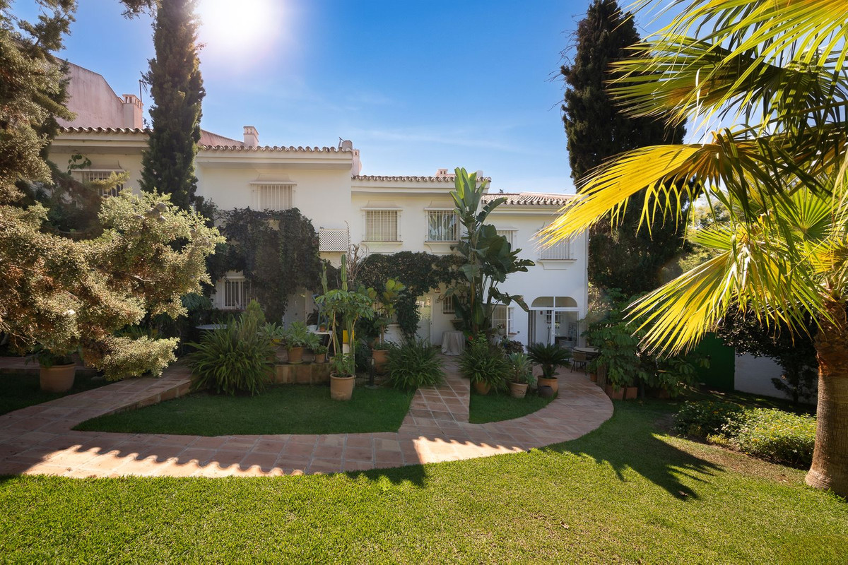 Townhouse for sale in Marbella